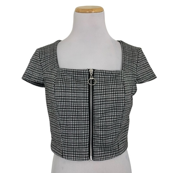 Wild Fable Plaid Zip Front Square Neck Crop Top Size Medium Black & White - Picture 1 of 11